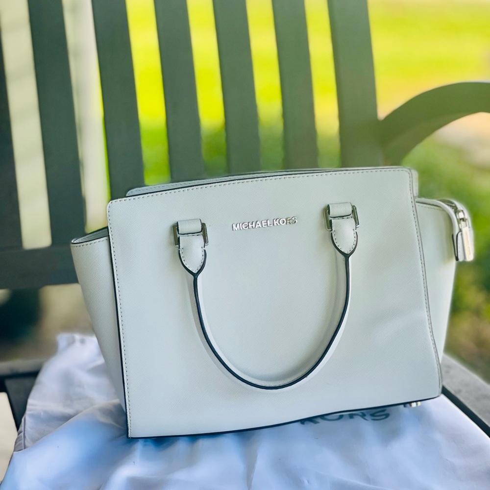 White Michael Kors Women's Selma Medium Top-Zip Satchel